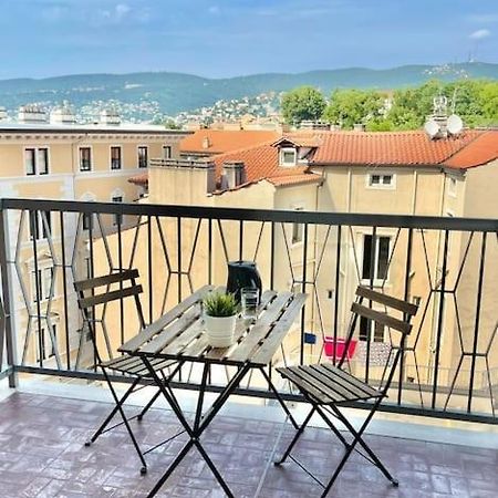 Leia Home W/Private Parking In Old Town 的里雅斯特 外观 照片